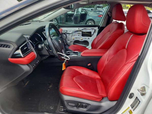 2019 TOYOTA CAMRY — DENT