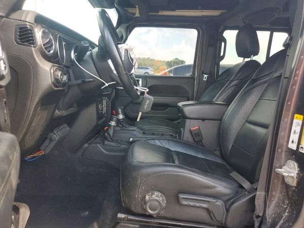 2019 JEEP WRANGLER UNLIMITED — DENT