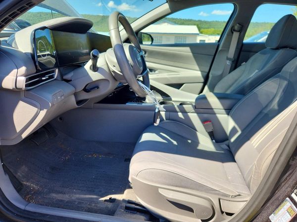 2023 HYUNDAI ELANTRA SEL w/Convenience Pkg