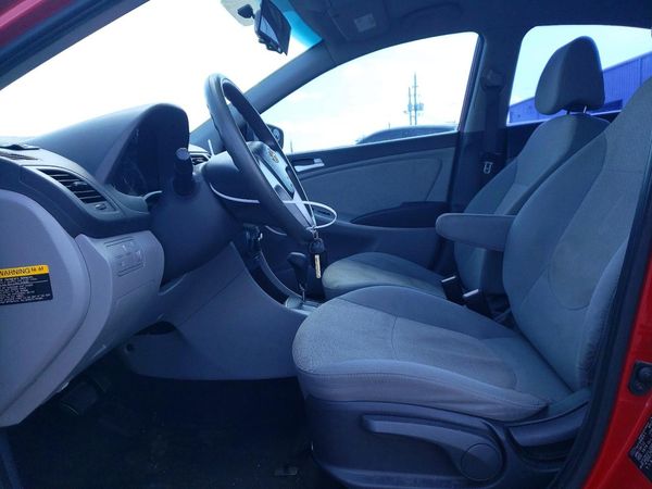 2013 HYUNDAI ACCENT GLS, GS