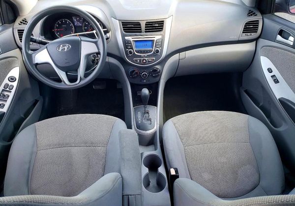 2013 HYUNDAI ACCENT GLS, GS