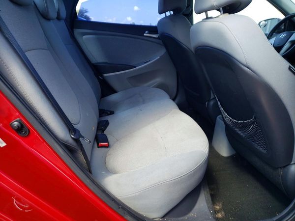 2013 HYUNDAI ACCENT GLS, GS