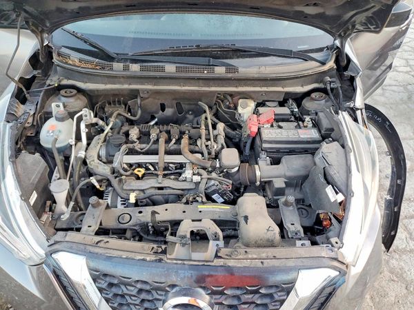 2018 NISSAN KICKS — Engine bay