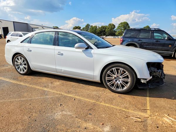 2016 AUDI A8 — Passenger 3/4