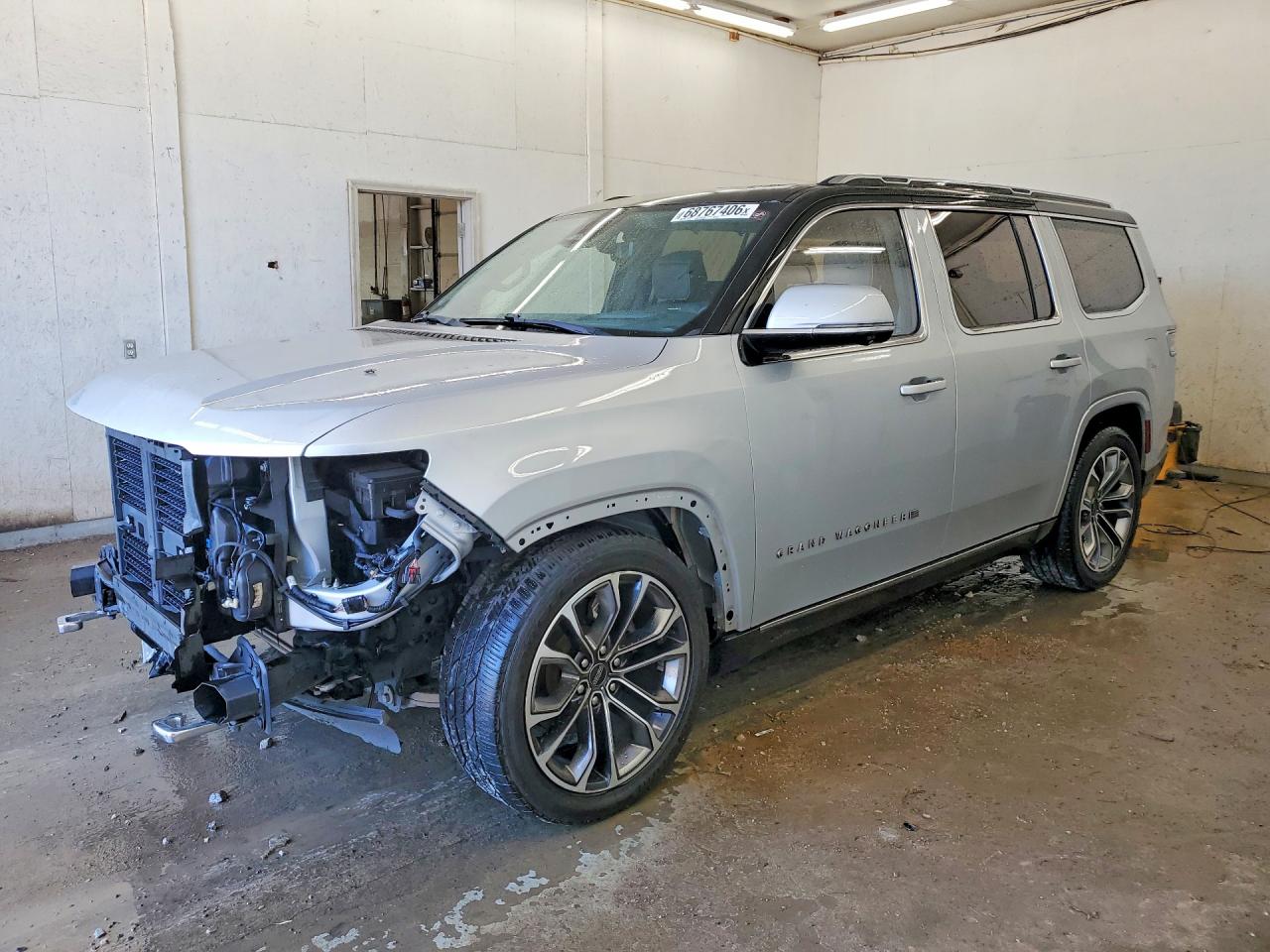 2022 JEEP GRAND WAGONEER Series III — Front 3/4
