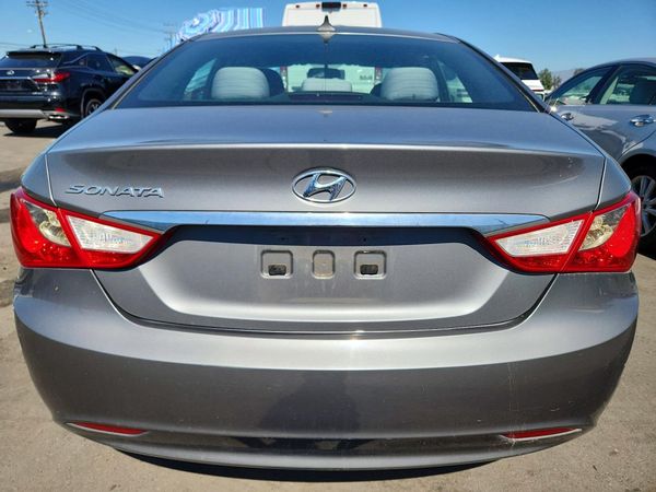 2013 HYUNDAI SONATA GLS/ GLS Popular