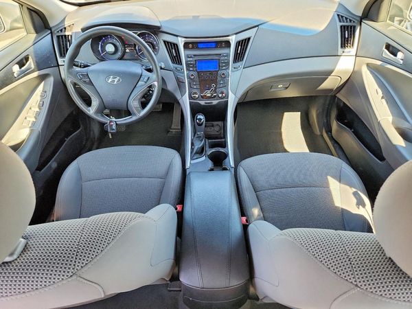 2013 HYUNDAI SONATA GLS/ GLS Popular