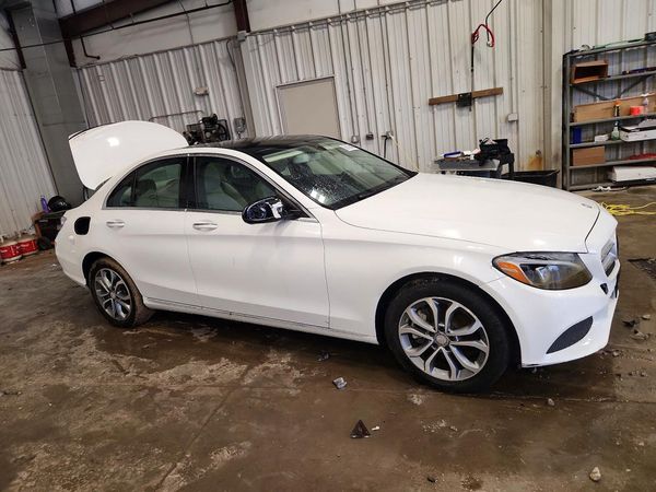 2017 MERCEDES-BENZ C C300-4M — Passenger 3/4