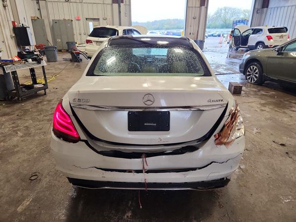 2017 MERCEDES-BENZ C C300-4M — DIRR