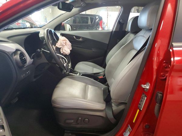 2021 HYUNDAI KONA Limited — DENT