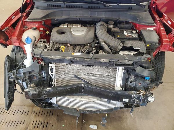 2021 HYUNDAI KONA Limited — Engine bay