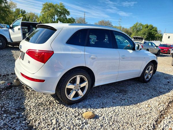 2012 AUDI Q5 Prestige