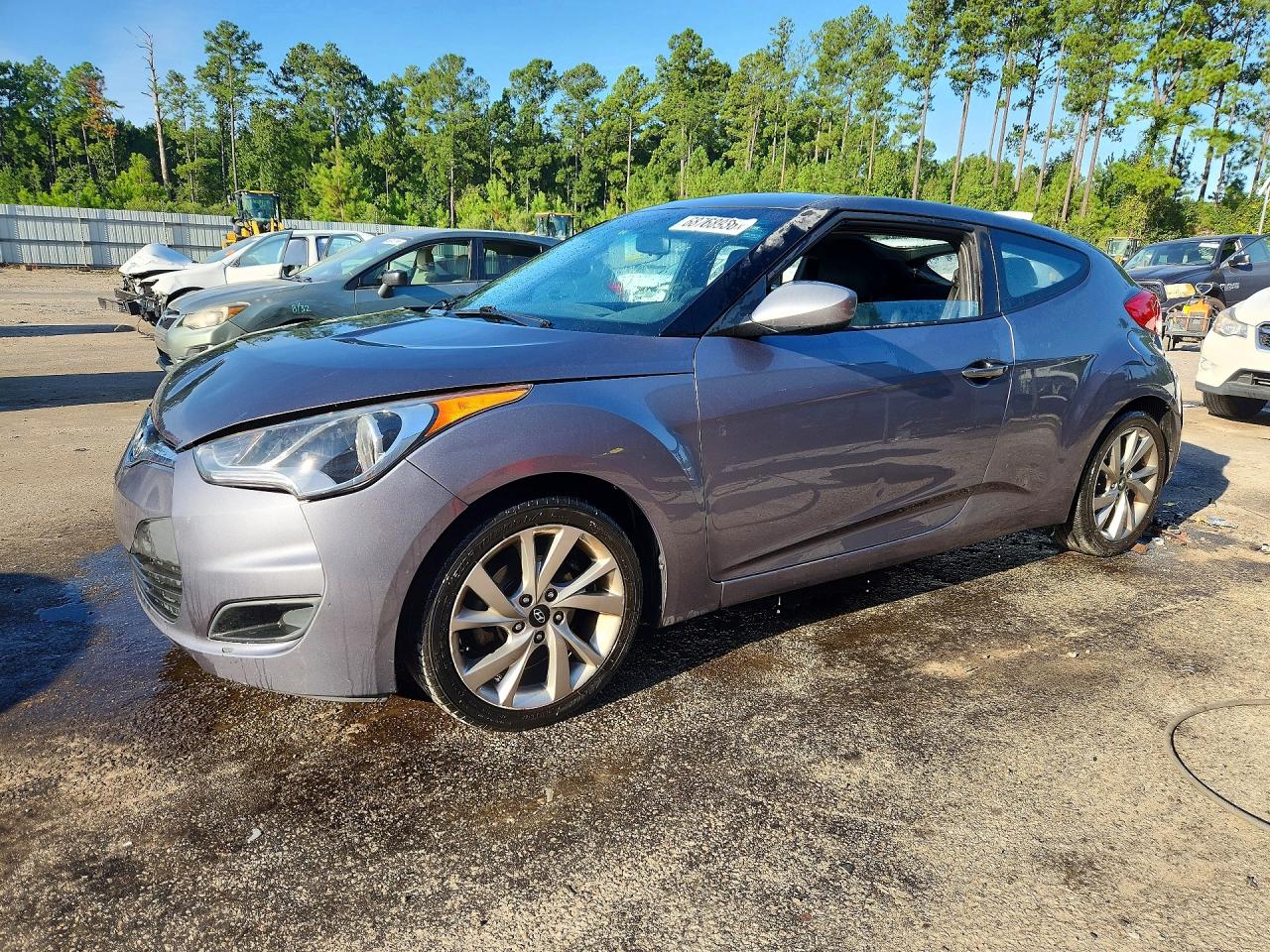2016 HYUNDAI VELOSTER — Front 3/4