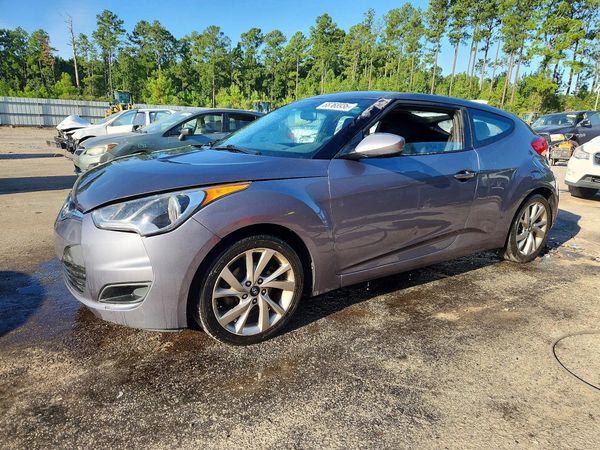 2016 HYUNDAI VELOSTER — Front 3/4