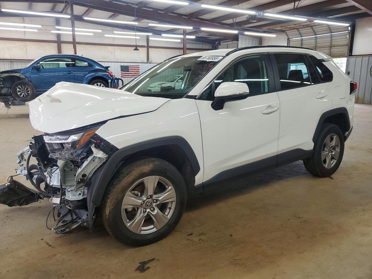 2025 TOYOTA RAV4 — Front 3/4