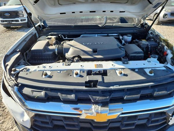 2022 CHEVROLET COLORADO Work Truck — Engine bay