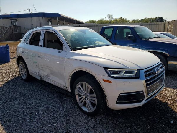 2020 AUDI Q5 quattro Premium Plus