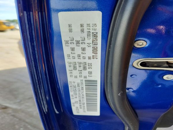 2014 RAM 1500 SLT — VINS