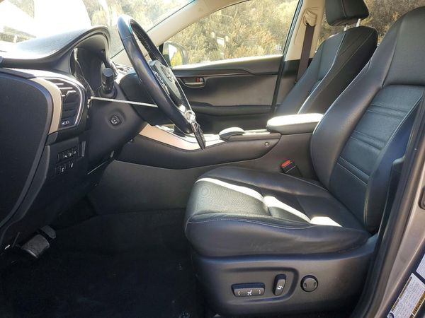 2015 LEXUS NX 200t Luxury