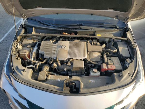 2017 TOYOTA PRIUS Three/Four/Four Adv — Engine bay