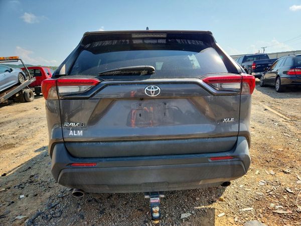 2021 TOYOTA RAV4 XLE — DIRR
