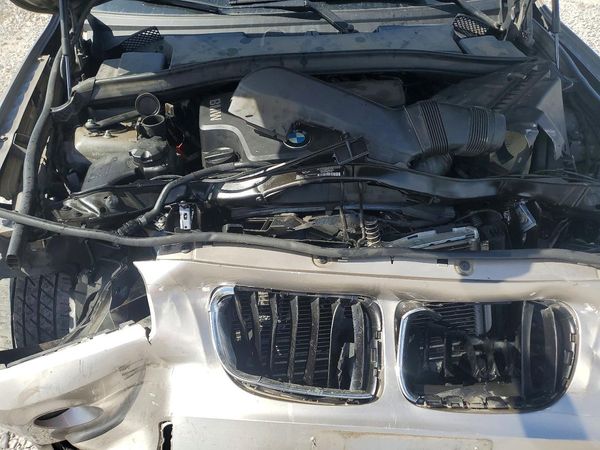 2014 BMW X1 — Engine bay
