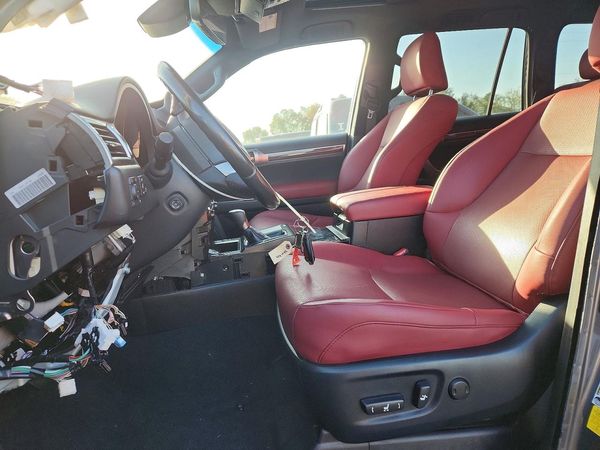 2022 LEXUS GX 460 Premium — DENT