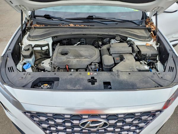 2020 HYUNDAI SANTA FE SEL — Engine bay