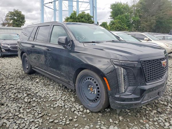 2026 CADILLAC ESCALADE Platinum Sport — Passenger 3/4