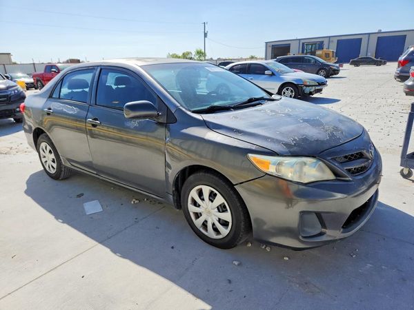 2013 TOYOTA COROLLA