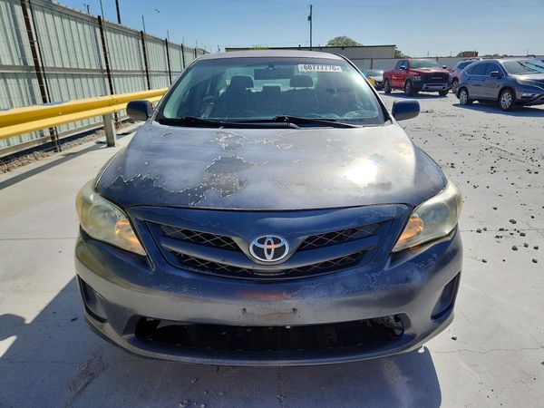 2013 TOYOTA COROLLA