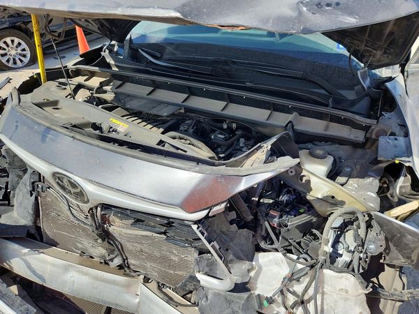 2023 TOYOTA HIGHLANDER — Engine bay