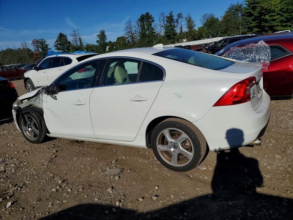 2013 VOLVO S60