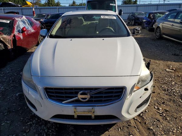 2013 VOLVO S60