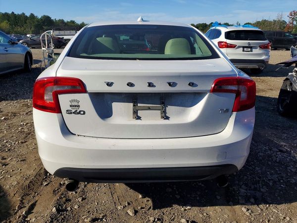 2013 VOLVO S60