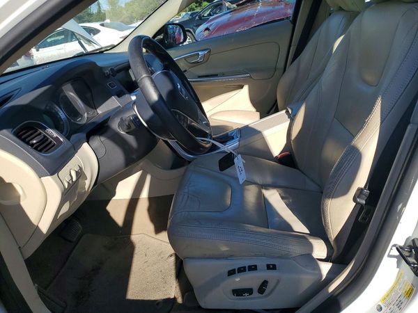 2013 VOLVO S60