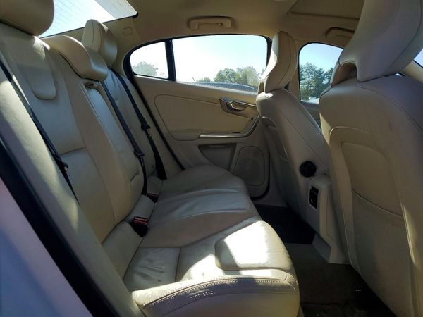 2013 VOLVO S60