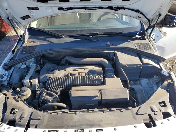 2013 VOLVO S60