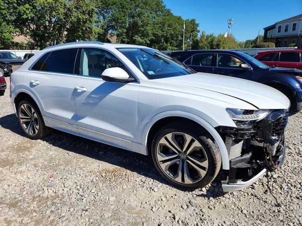 2019 AUDI Q8 quattro Premium Plus — Passenger 3/4