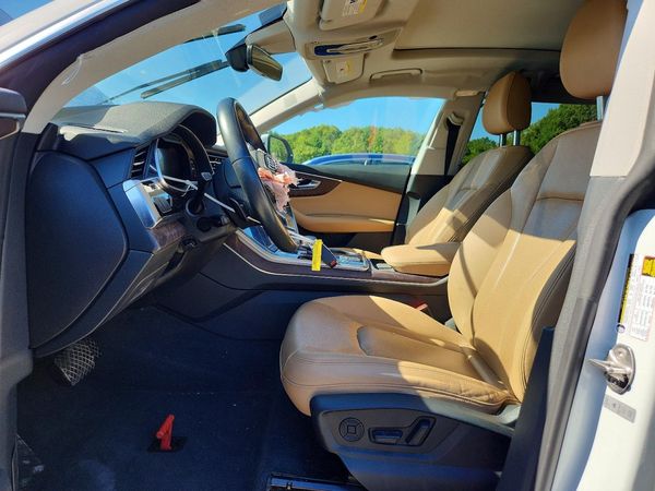2019 AUDI Q8 quattro Premium Plus — DENT