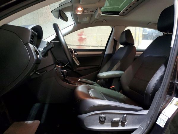 2022 VOLKSWAGEN PASSAT SE