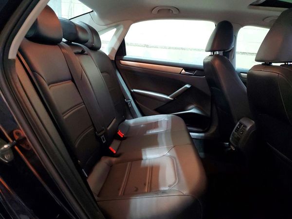 2022 VOLKSWAGEN PASSAT SE