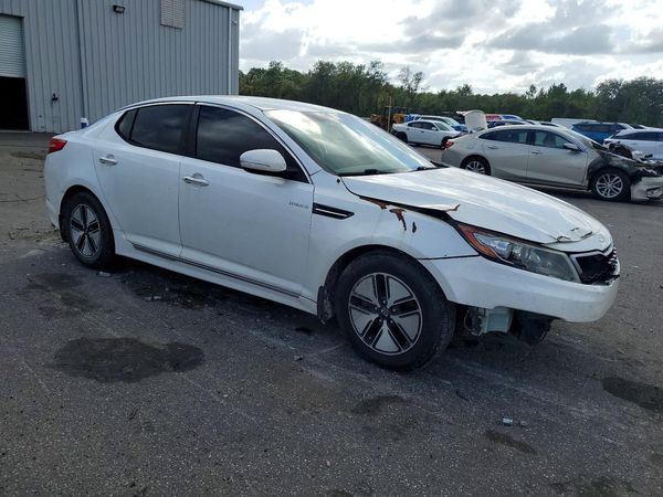 2013 KIA OPTIMA — Passenger 3/4