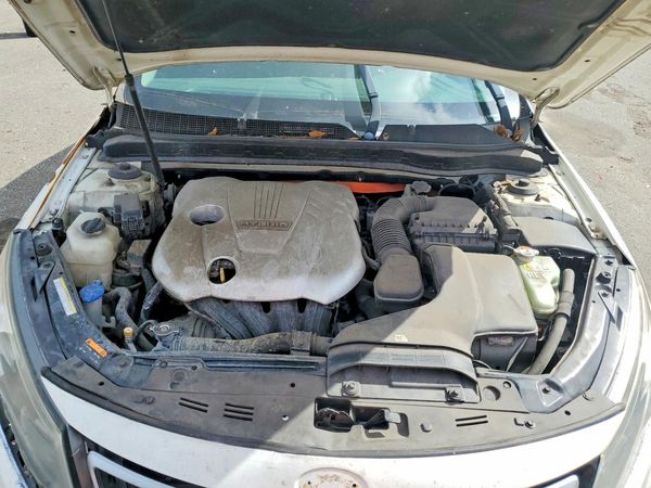 2013 KIA OPTIMA — Engine bay
