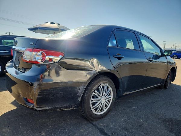 2012 TOYOTA COROLLA