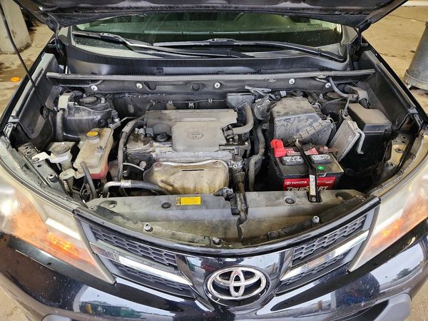 2015 TOYOTA RAV4 XLE (M Grade) — Engine bay