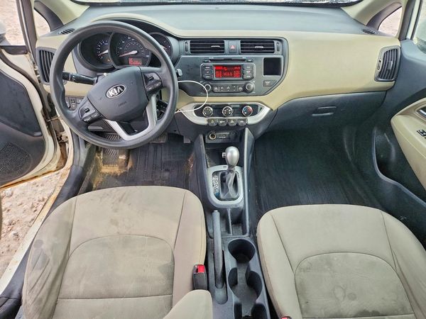 2015 KIA RIO GL - Middle-low