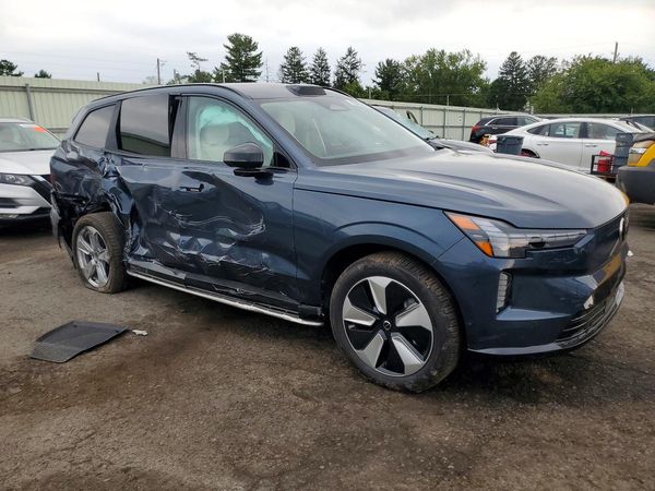 2025 VOLVO EX90 — Passenger 3/4
