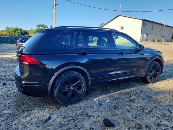 2024 VOLKSWAGEN TIGUAN 4Motion SE R-Line Black