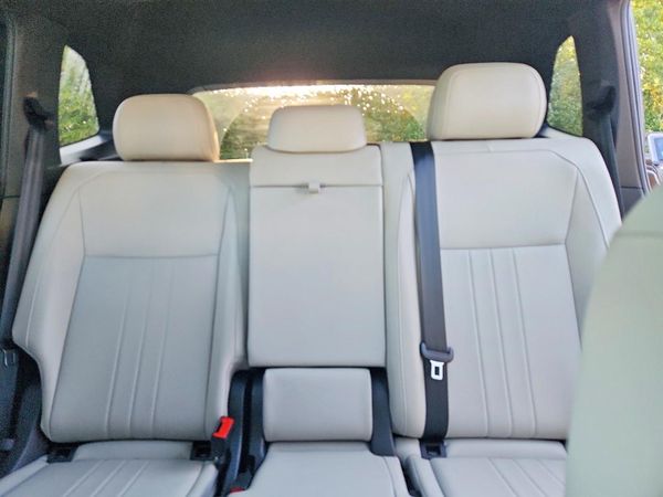 2024 VOLKSWAGEN TIGUAN 4Motion SE R-Line Black